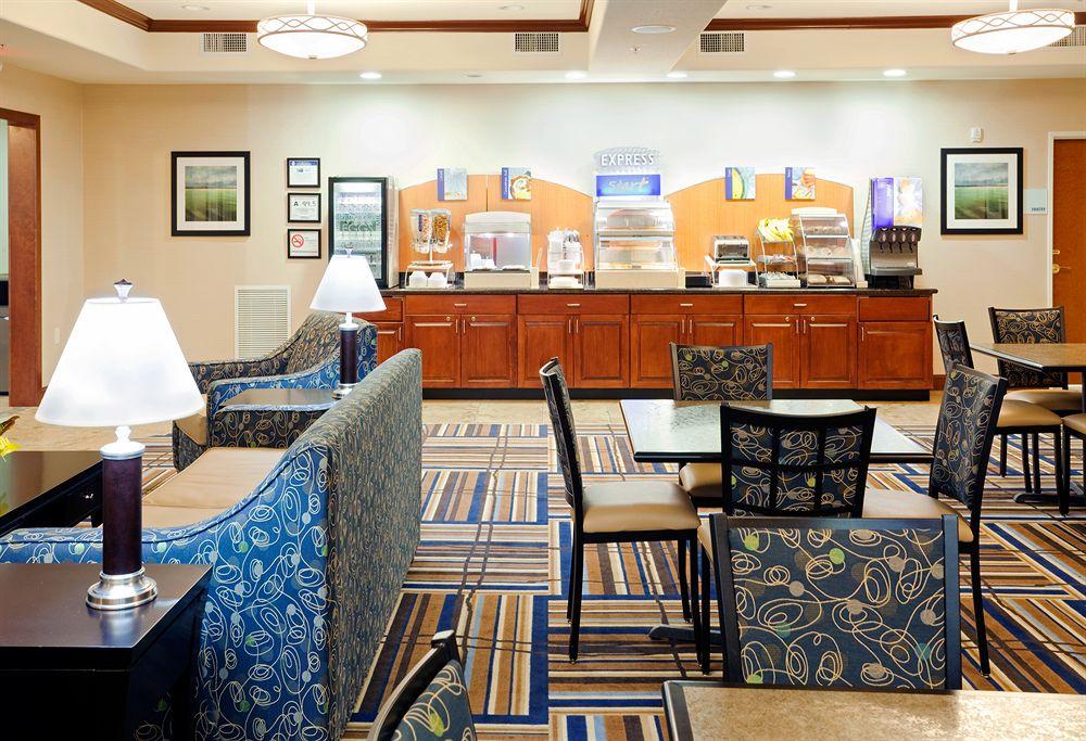 Holiday Inn Express Hotel & Suites Mount Airy By Ihg Екстер'єр фото