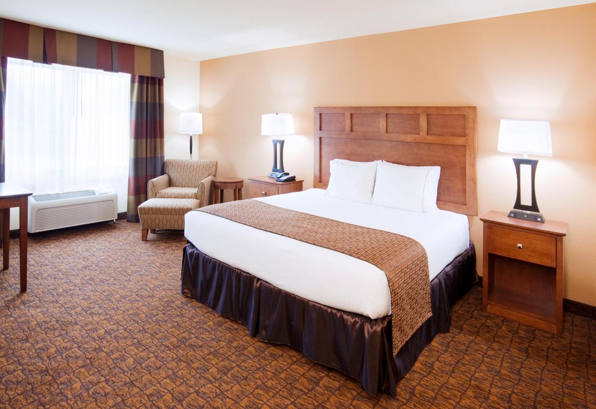 Holiday Inn Express Hotel & Suites Mount Airy By Ihg Екстер'єр фото