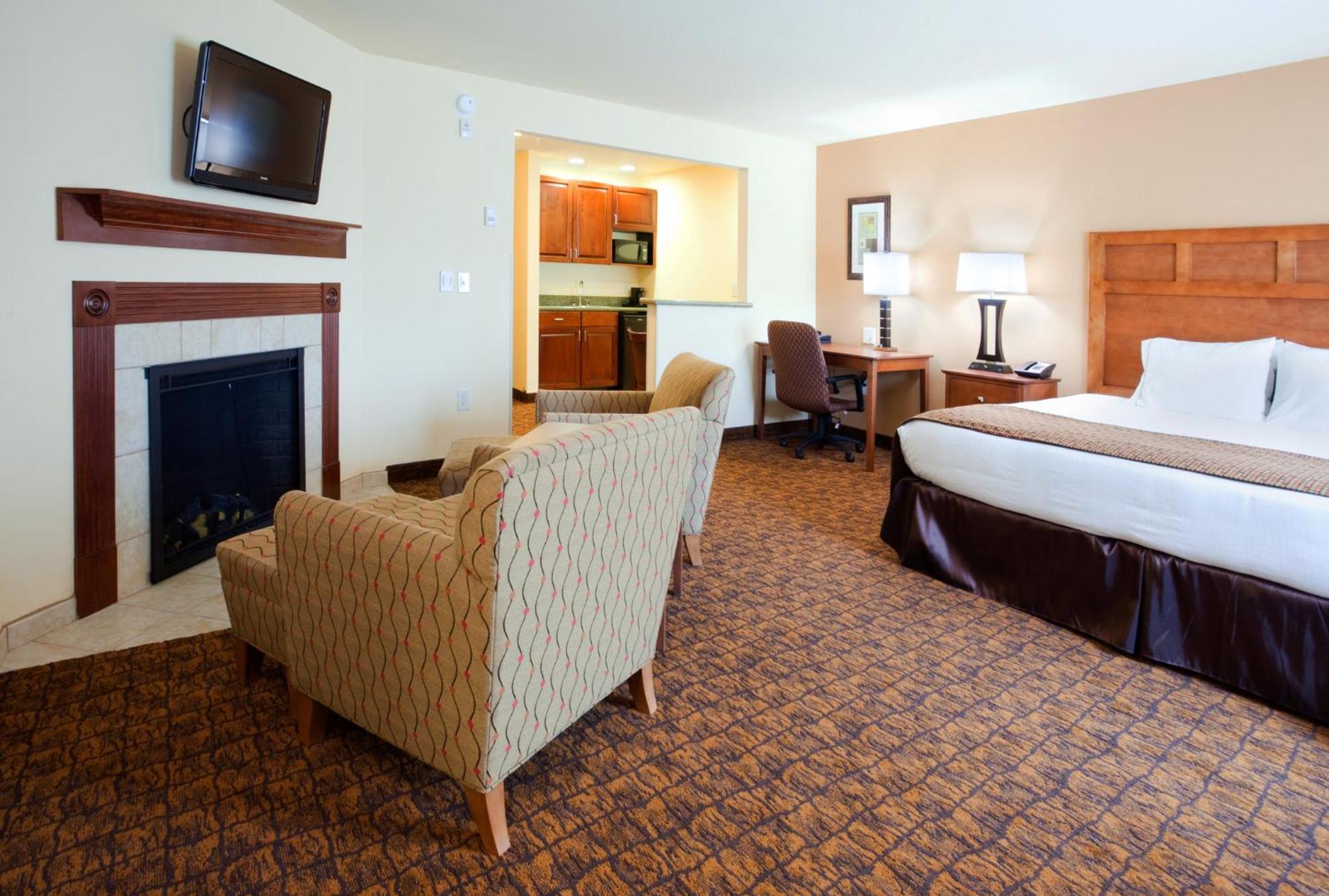 Holiday Inn Express Hotel & Suites Mount Airy By Ihg Екстер'єр фото